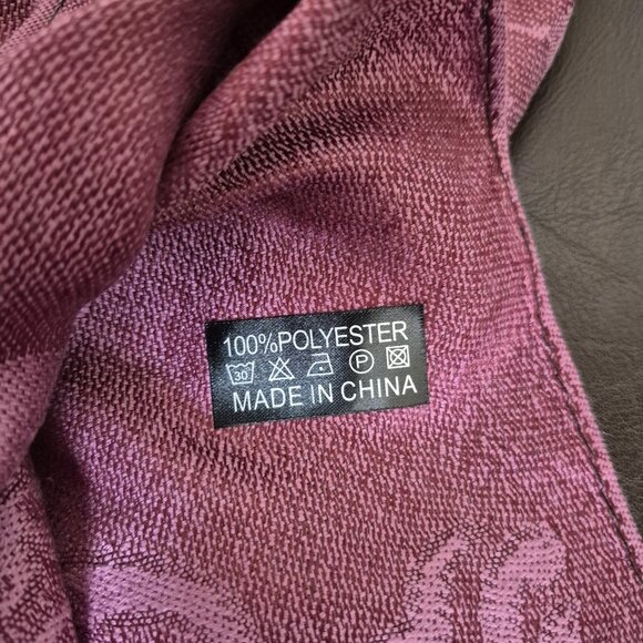 Wrap / Scarf - Picture 7 of 9